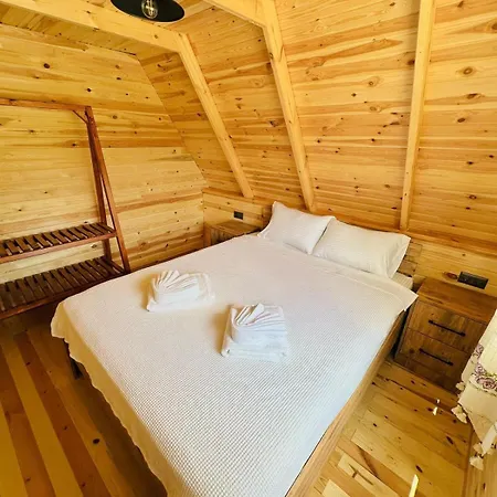 Kalkan'da Dogal Ahsap Ev, 2 Yatak Odasi, 1 Banyo, Wi-fi 卡斯