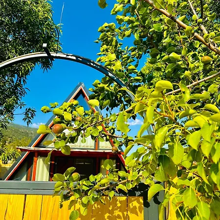 Kalkan'da Dogal Ahsap Ev, 2 Yatak Odasi, 1 Banyo, Wi-fi 度假居