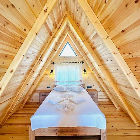 Kalkan'da Dogal Ahsap Ev, 2 Yatak Odasi, 1 Banyo, Wi-fi Feriehus *
