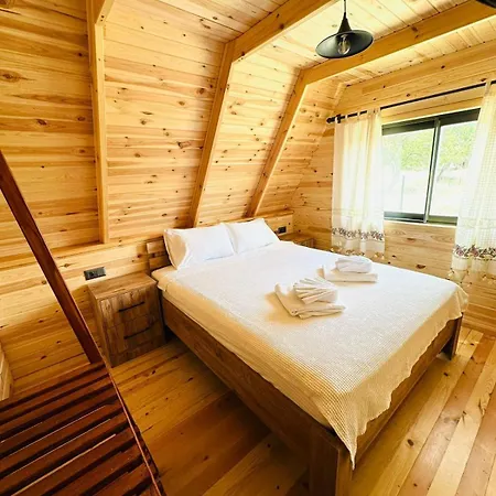 Kalkan'da Dogal Ahsap Ev, 2 Yatak Odasi, 1 Banyo, Wi-fi Feriehus *
