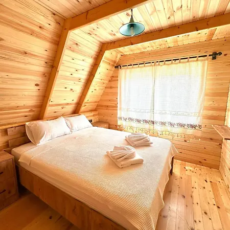 Kalkan'da Dogal Ahsap Ev, 2 Yatak Odasi, 1 Banyo, Wi-fi Feriehus Kaş