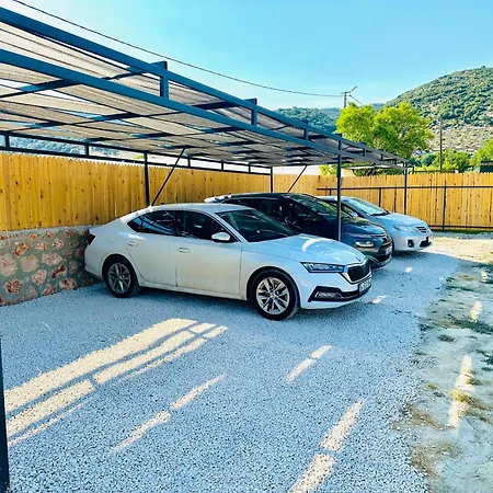 Feriehus Kalkan'da Dogal Ahsap Ev, 2 Yatak Odasi, 1 Banyo, Wi-fi *